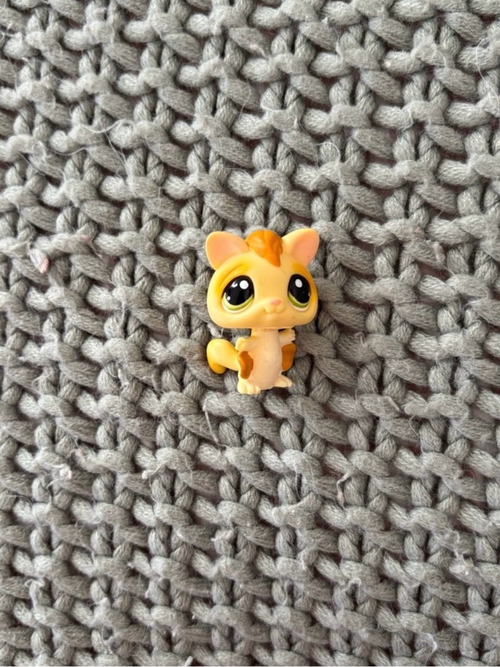 hasbro littlest pet shop (LPS) sugar glider #990